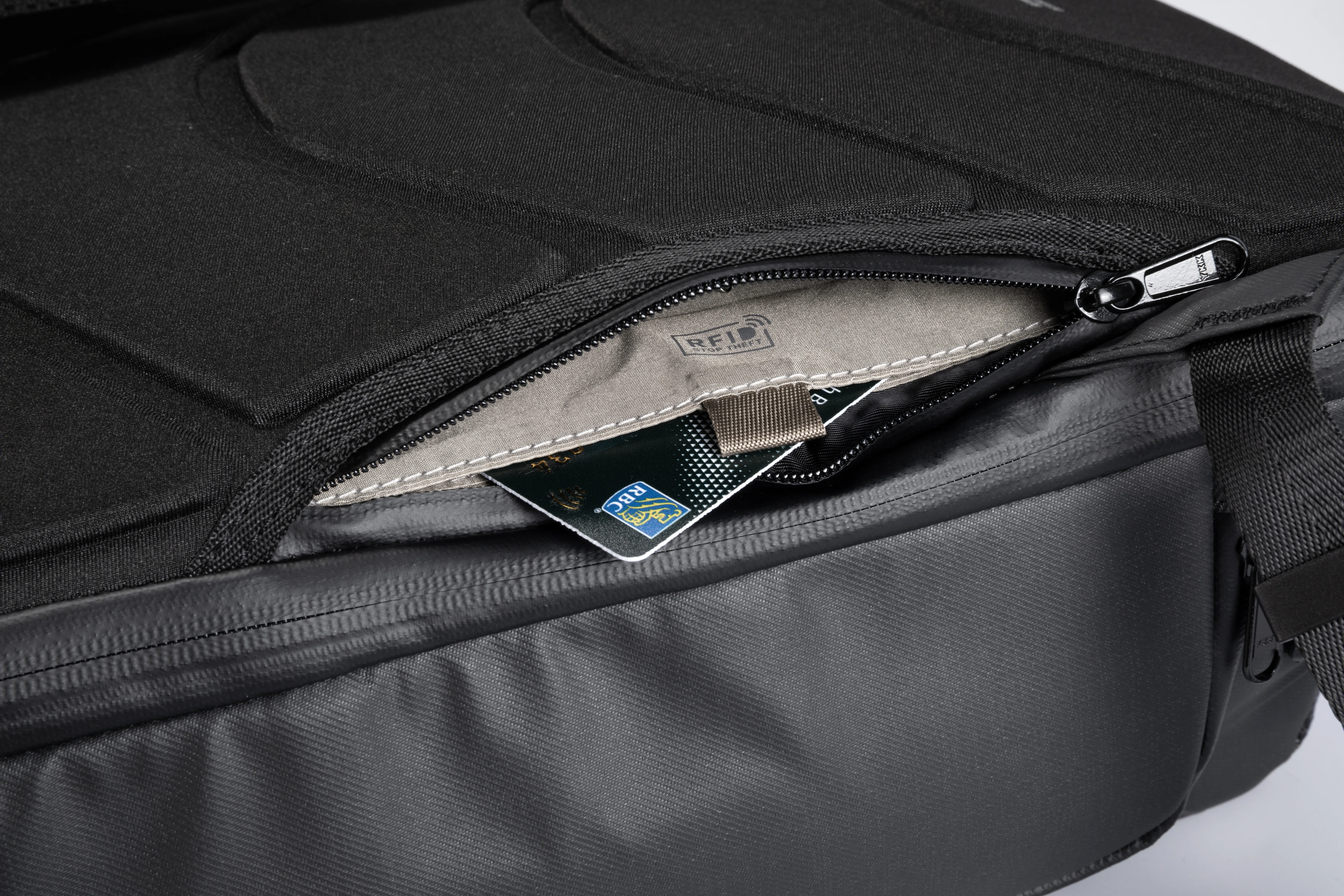 RFID-Blocking Internal Lining